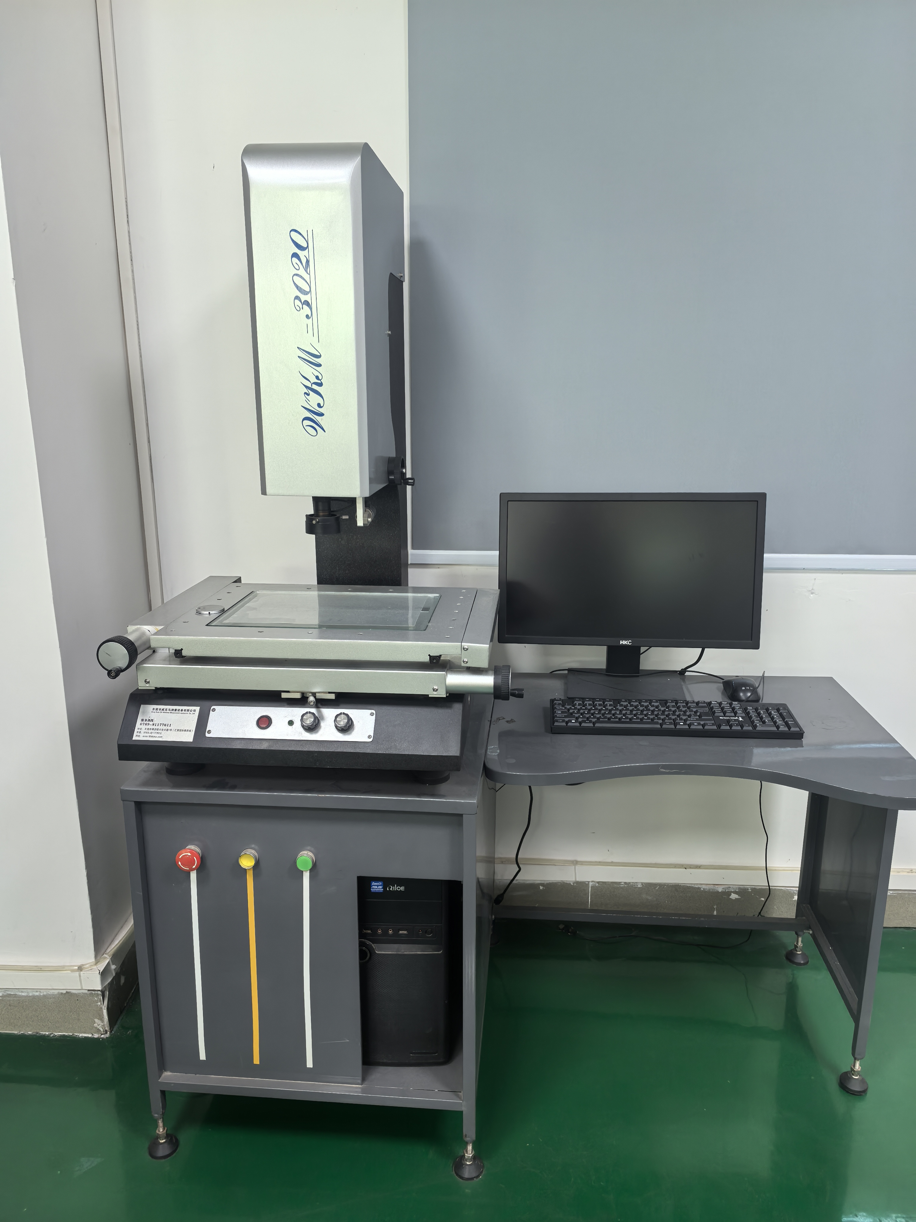 Semi-automatic Optical Comparator