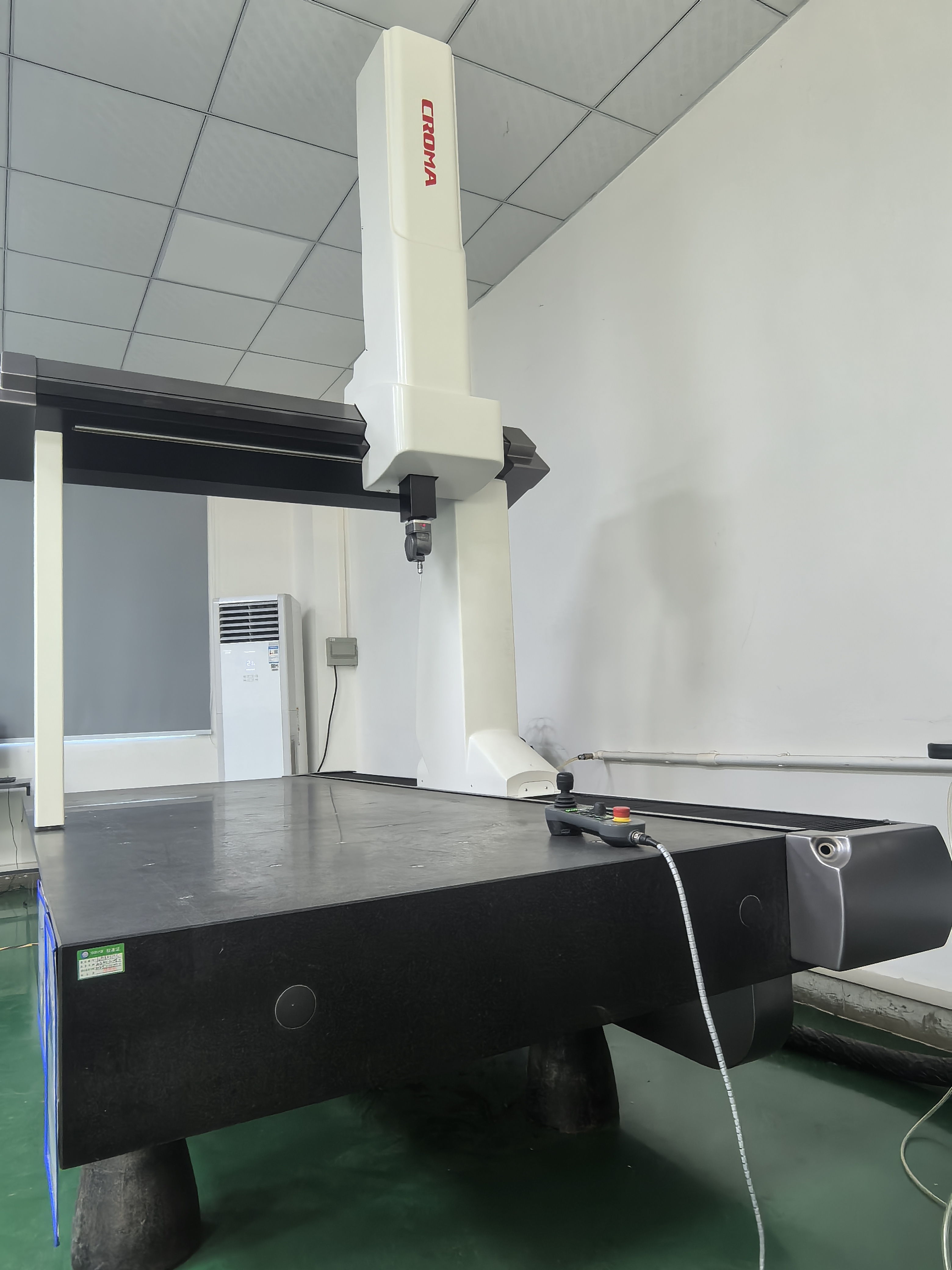 Fully Automatic Coordinate Measuring Machine (CMM)